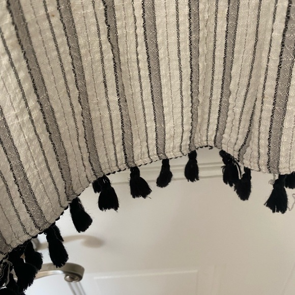 Cute summer halter dress - Picture 4 of 5